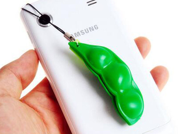 2016 new Wholesale-1PCS Free Shipping Lovely Pea Bean Soybean Extrusion Edamame Pop Up Toy Keyring Keychain Gift