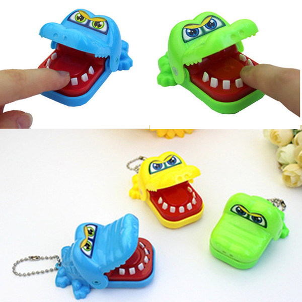 Cartoon new strange bite small crocodile keychain will bite the finger of the big mouth crocodile spoof child toy