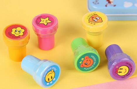 Novelty Self ink Stamps Kids Toy Party Favors Novelty Items Event Supplies for Birthday Gift Boy Girl Fun Stationery