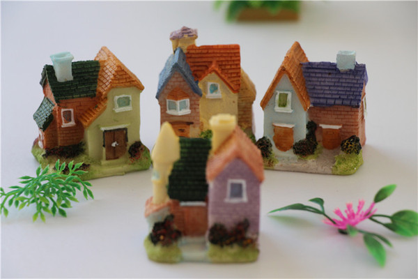 Cute Mini Resin House Miniature House Fairy Garden Micro Landscape Home Garden Decoration Resin Crafts 4 styles Color Random