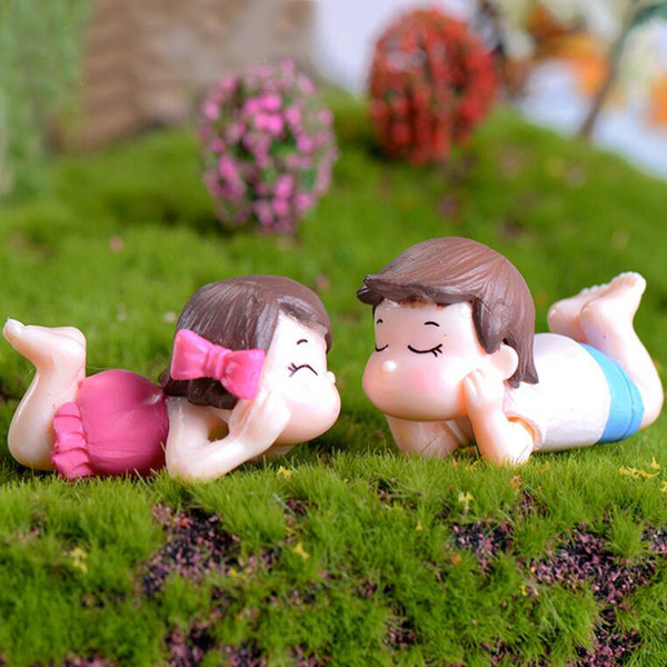 Miniature Couple Figures Kiss Dolls Landscape Ornaments Mini Resin Fairy Garden Bonsai Dollhouse Decorations Romantic Figurines