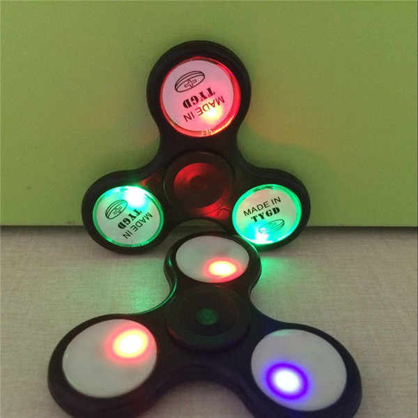 2017 LED Light Replacement Fidget Spinner Tri Spinner LED Light Sharp At Night