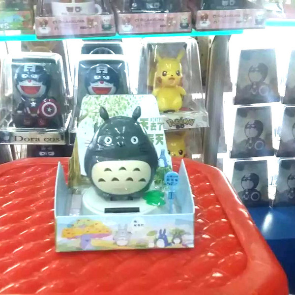 Wholesale-Free Shipping 6 Pieces Per Lot Swing Under Full Light Home Decoration Rocking Solar Powered Novelty Totoro Toys