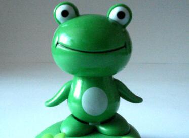 -Free Shippng 2 Pcs Per Lot Swing Under Sunlight Or Lamp Light No Batterty BigNovelty Car Decoration Solar DancingToy