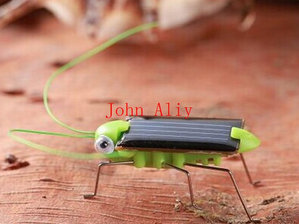 Wholesale Popular Solar Power Toy Energy Crazy Grasshopper Cricket Kit christmas gift Toy Great toy or kids Creative toy 