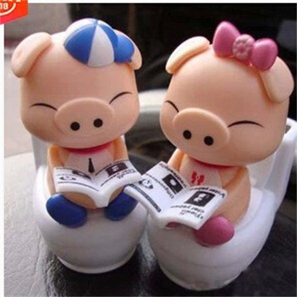 Shaking Head Pig Doll Solar Energy Toystoilet Piggy Lovely Lovers Couple Car Decoration Two Color 5 5yx F1