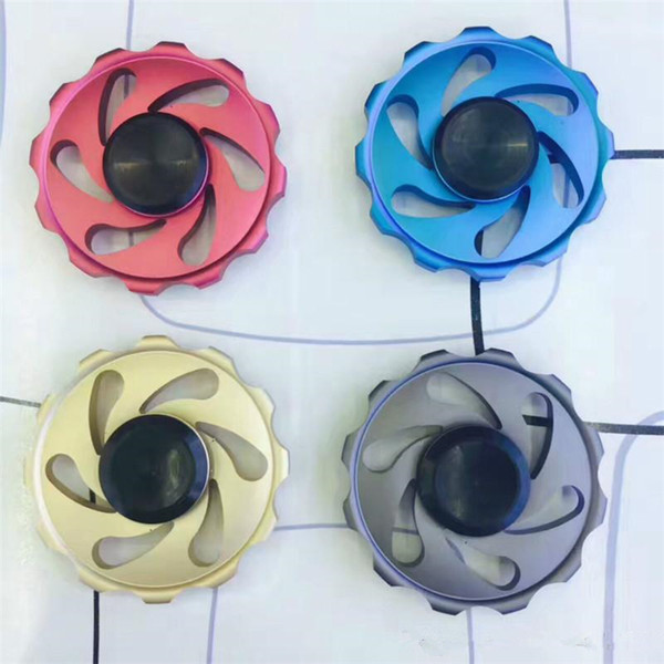 new Round Flywheel Aluminum metal Fidget Spinner Hand Spinner Tri Fidget Handspinner Novelty EDC Toys For Decompression Finger Toys