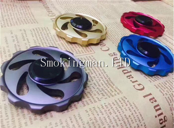 Hot sale Round Flywheel metal Fidget Spinner Hand Spinner Tri Fidget Handspinner Novelty EDC Toys For Decompression Anxiety Finger Toys