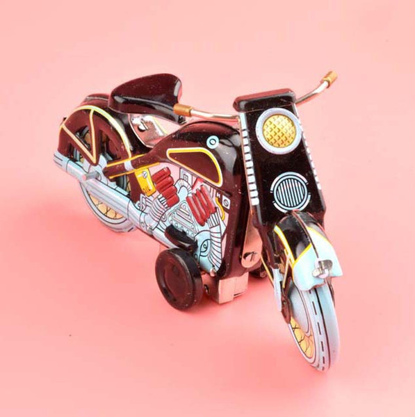 Wholesale-Handmade Classic Motor Wind Up Iron Toys Collectible Retro Tin Clockwork Toys Wine Bar Decoration