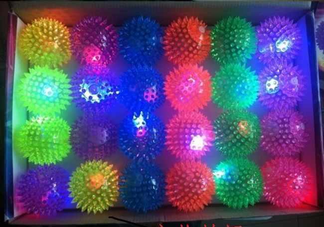 Free shipping 12pcs/lot 5.5cm rubber color changing light up bouncy ball led flashing toy led flashing puffer ball music ball