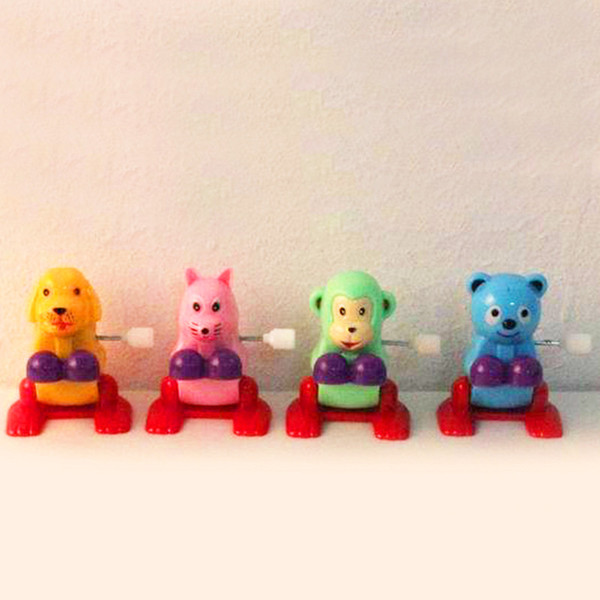 Wholesale supply upper chain tipper animal hot selling clockwork upper chain flip bucket animal