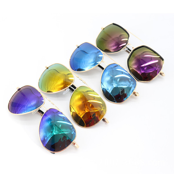 NEW Brand Designer Sunglasses for Men and Women Shades Sunglasses True colorful film scratch-resistant universal retro dazzle glasses toy