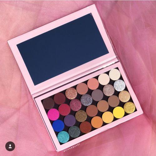 Top quality Cosmetics Makeup Palettes Magnetic Empty Large Pro Palette 28 colors Eyeshadow Palette Eyeshadow Palettes