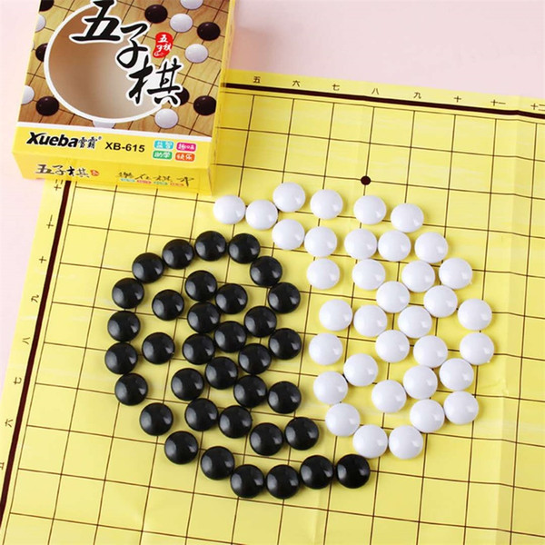 Children's intelligence toys, plastic Gobang, chessboard game, interest training