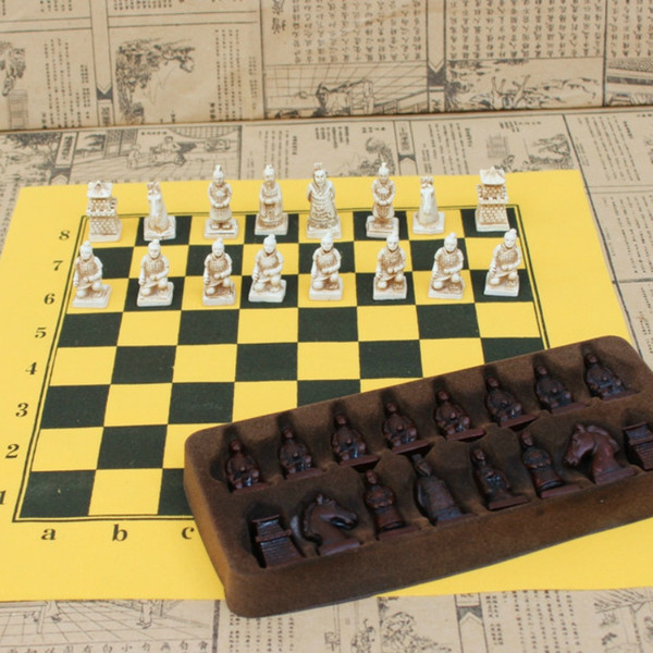 Retro International chess - Terracotta Warrior figures modeling small size chess pieces - with leather chessboard