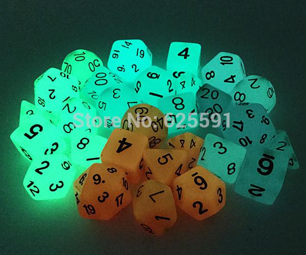 Wholesale- Wholesales 7pc/lot Glowing in the dark Dice Set D4,6,8,10,10%,12,20 for Board Game