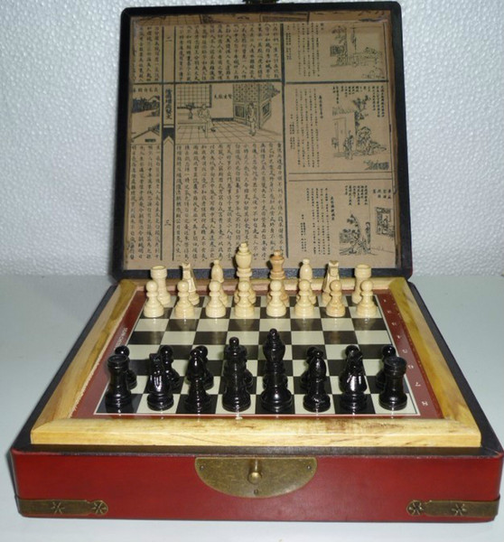 Hot sale red dragon phoenix leather box wooden table Wooden chess set