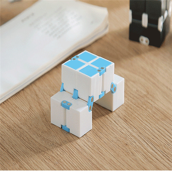 New Funny Stress Reliever Fidget Cube Infinity Cube Anti-Stress Magic Finger Hand Spinners Game Fidget Toys For Chilidren Adults