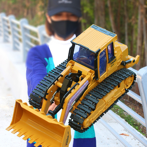 RC Bulldozer 2.4G Remote Control Constructing Truck Crawler Digger Model Electronic Engineering Truck Toys Car For Children Gift