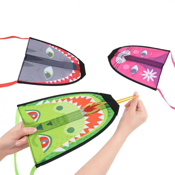 New Wacky Flyer 24cm x 20cm Mini thumb kite Toys Funny Finger toy Cartoon catapults a kite sports outdoor play for kid
