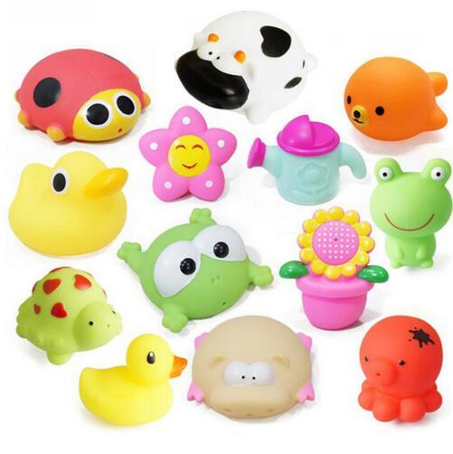 10 PCS Bath Toys in the Bathroom Baby Toy for Children Water Spray Animal Soft Rubber Toys Duck Green Frog for Boys Girls