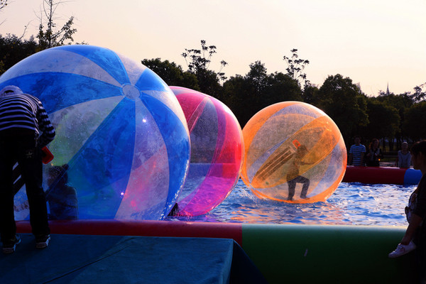 2m Inflatable Water Walking Ball Water Balloons Zorb Balls Giant Inflatable Beach Ball Water Bubble Ball