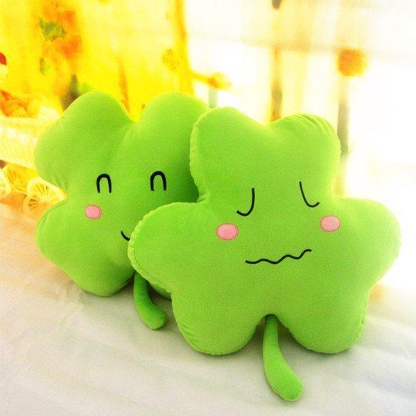 Wholesale-40cm. Wholesale plush toys. Look happy. Love clover clover pillow cushion. The lucky grass doll. Valentine's Day gift