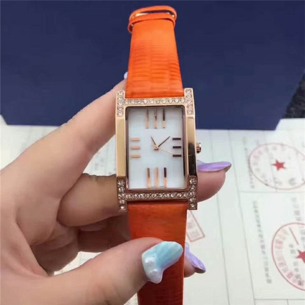 New Couple model 2018 Luxury Women Men Dress Watches Fashion Ladies unisex designer Watch Leather Wristwatch Reloj de pulsera