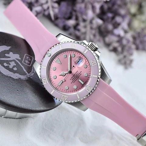 Luxury goddess automatic mechanical watch, pink rubber belt, sapphire mirror.Super night light, ceramic ring mouth, luxurious goddess style.