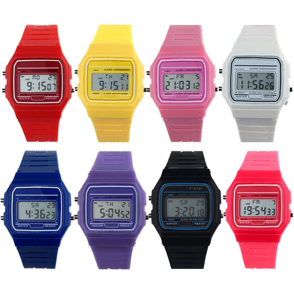 Wholesale-2015 Hot Sale New Arrival Boys Girls Mens New Silicone Rubber Strap Watch Retro Vintage Digital WristWatch