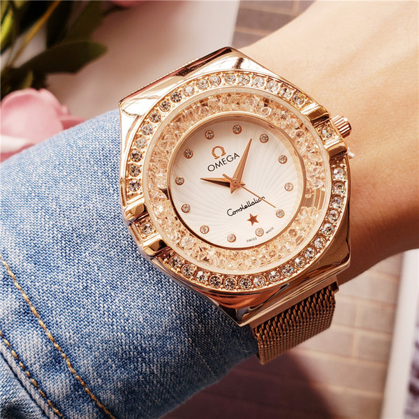 2019 New stylish women's steel band watches available in white black watch dial diameter 40mm men and women watches