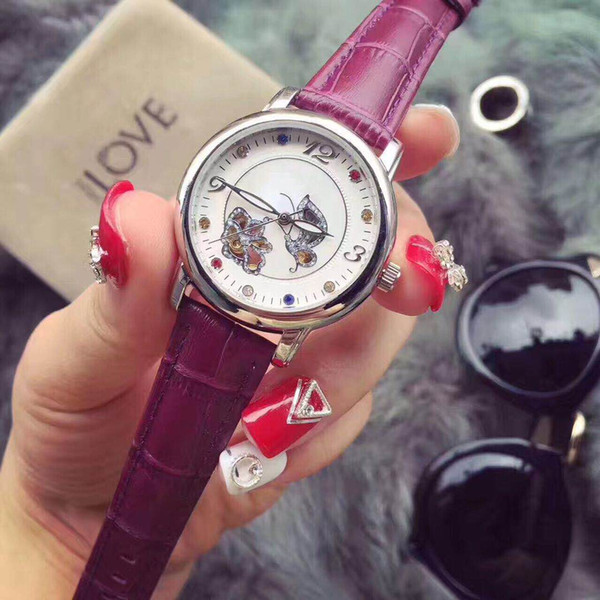 The new disc flying series of women's wristwatches in 2019 are elegant, noble, 12-scale color gemstones that respond to the colorful and fas
