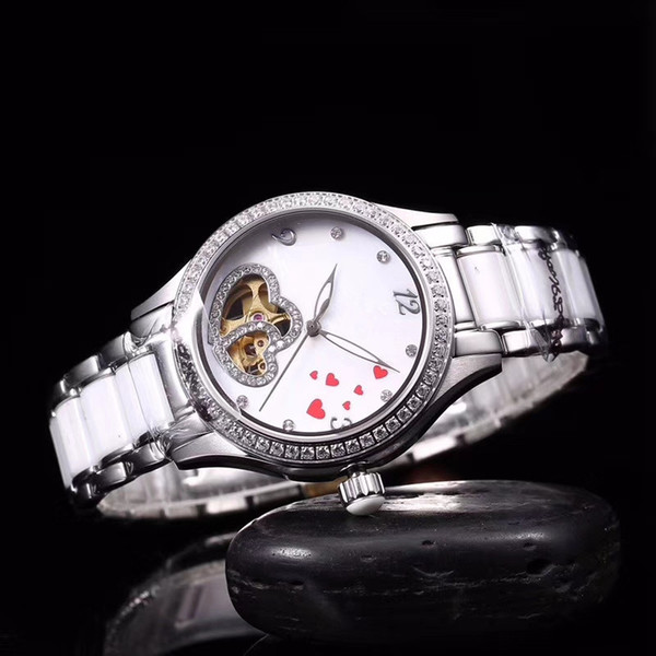 Fashion ladies mechanical watch, exquisite and meticulous, gorgeous and exquisite: three-needle heart-shaped hollow waterproof watch, high q