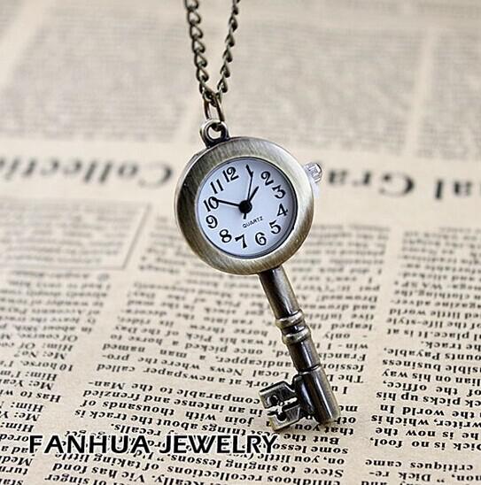 Student Pocket watch Stainless Steel Cute Key Watch Antique Brass Cute Key Pattern Pocket Watch Necklace Rang Pendant for women man