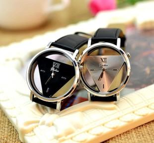 Man Women Casual Watch PU Strap Hollow Glass Alloy Dial Wristwatches Quartz Casual Style Triangle Analog Watches Christmas Gift Lover