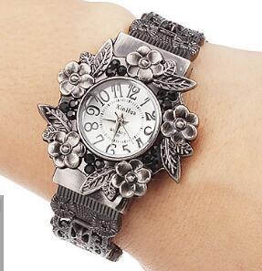 Luxury high-grade retro copper ladies bracelet bracelet watch embossed flowers quartz watch