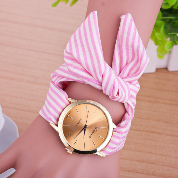 Shipping 2018 new hot quartz watch Lady cloth stripes cloth flower table cloth Geneva woman students watch