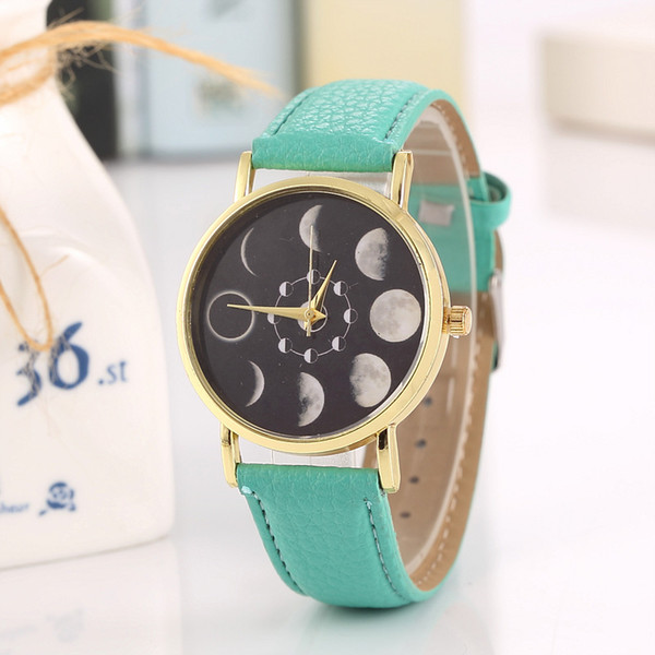 Free shipping wholesale Foreign trade sales speed sell hot style Geneva watch ladies fashion Striped Gold shell of the moon quartz watch