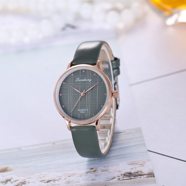 Personality Grid Women's Belt Watch Rivet Scale Quartz Watch