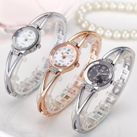 Fashion watches Ms female steel bracelet with students waterproof quartz electronic fashion table