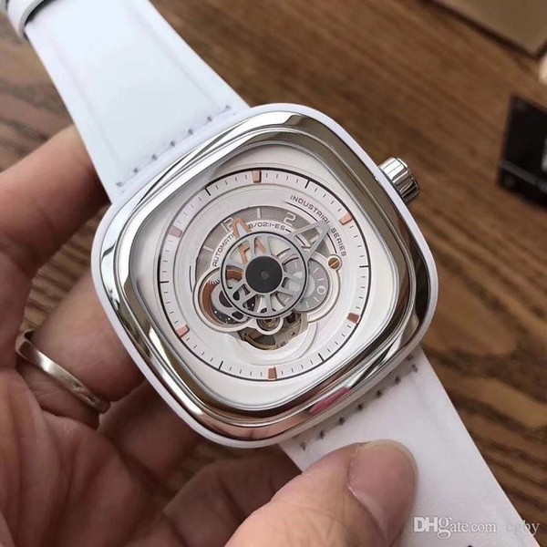 Aaa brand mechanical men's mechanical watch.Sports watch.Equipped with belt and rubber band, men's mechanical sports watch aaa