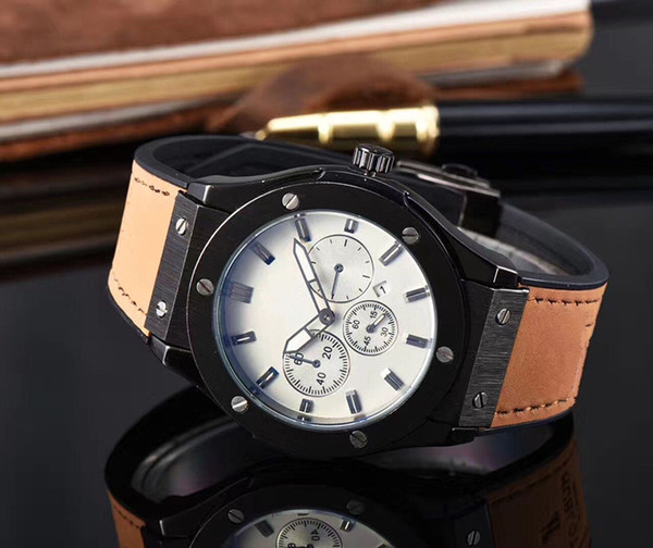 Fashion Wholesale High Quality Rubber Strap Men's Sport Wristwatch Quartz Movement Casual Time Clock