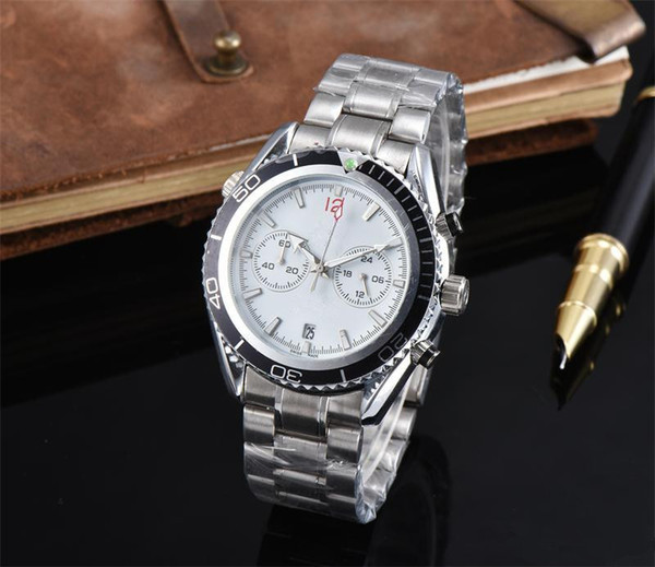 2019 Newest Luxury Professional Men 007 Blue Dial quartz Watch casual Men Watches Free Shipping Advanced watch Waterproof