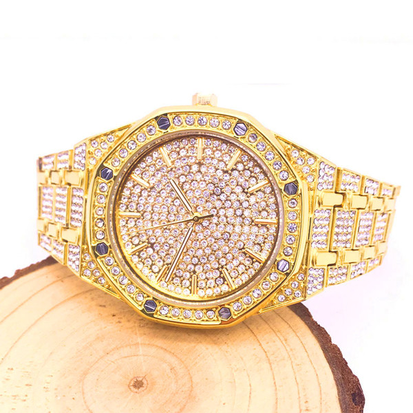 Men Diament Gold Watches Luxury Brand Design Gold Diamond Watch for Men Quartz Watch Waterproof Wristwatch Clock Iced Out