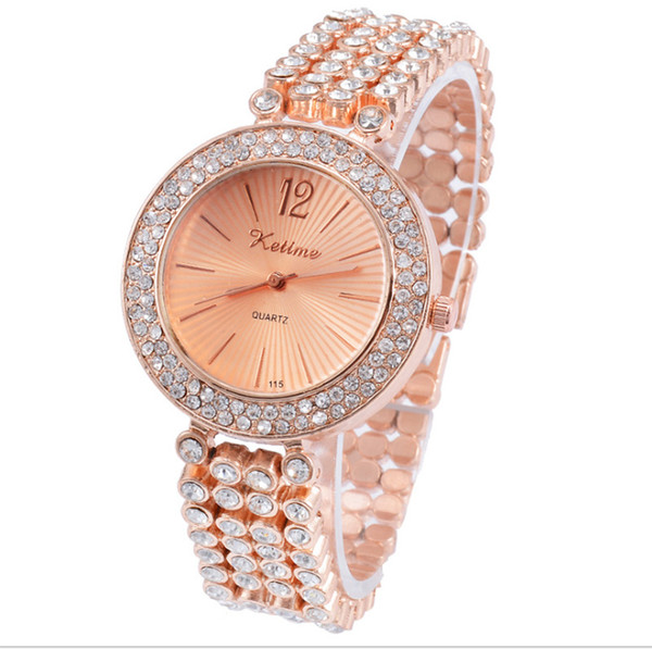 2019 Europe and the United States new hot business ladies diamond watch quartz trend bracelet watch