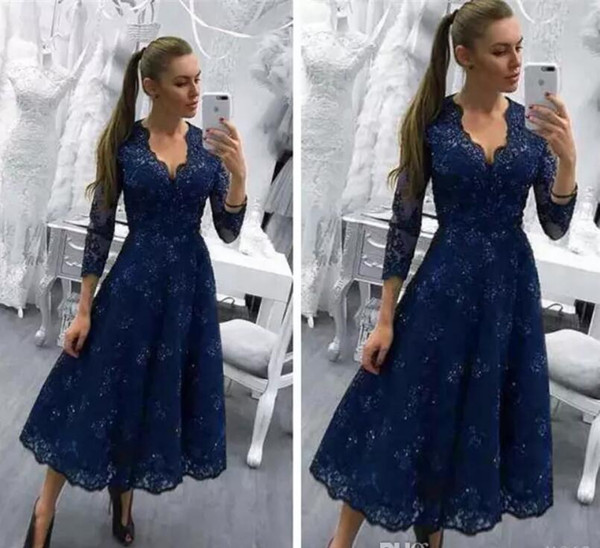 Hot Selling V Neck 3/4 Long Sleeves Navy Blue Tea Length Mother of the Bride Dresses with Appliques for Wedding Party In Stock