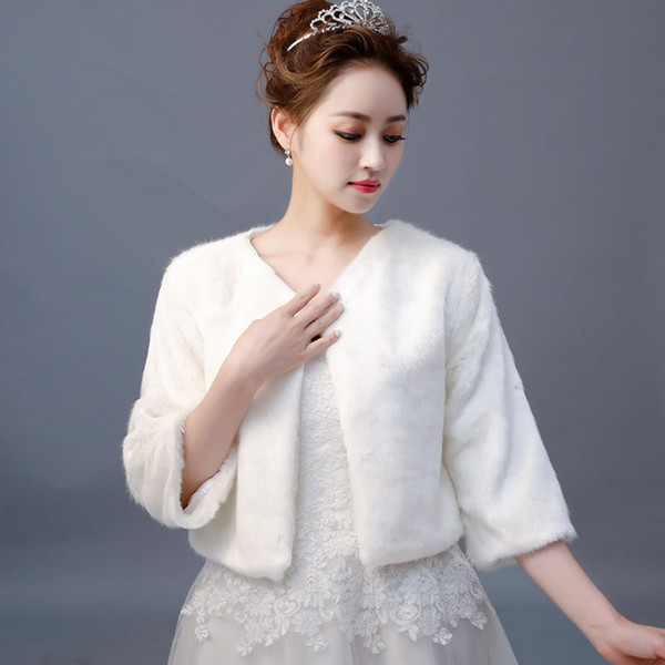 Ivory Winter Casual Occasion Women Wrap Bridal Jackets Daily Wear Winter Warm Faux Fur Wedding Coats Bolero Jackets New Arrival