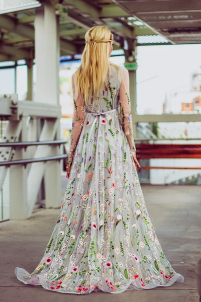 Floral Embroidery Prom Dresses Long Sleeves Tulle Evening Gown