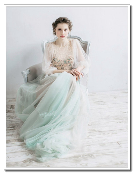 New Light Green Tulle Summer Beach Wedding Dresses Long Sleeves Lace Top Backless Court Train Outdoor Wedding Bridal Gowns