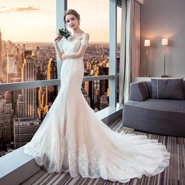 Very Affordable Price Off-shoulder Elegant Lace Edged Wedding Dresses For Sale Fashion Trumpet Bridal Gowns With Tail